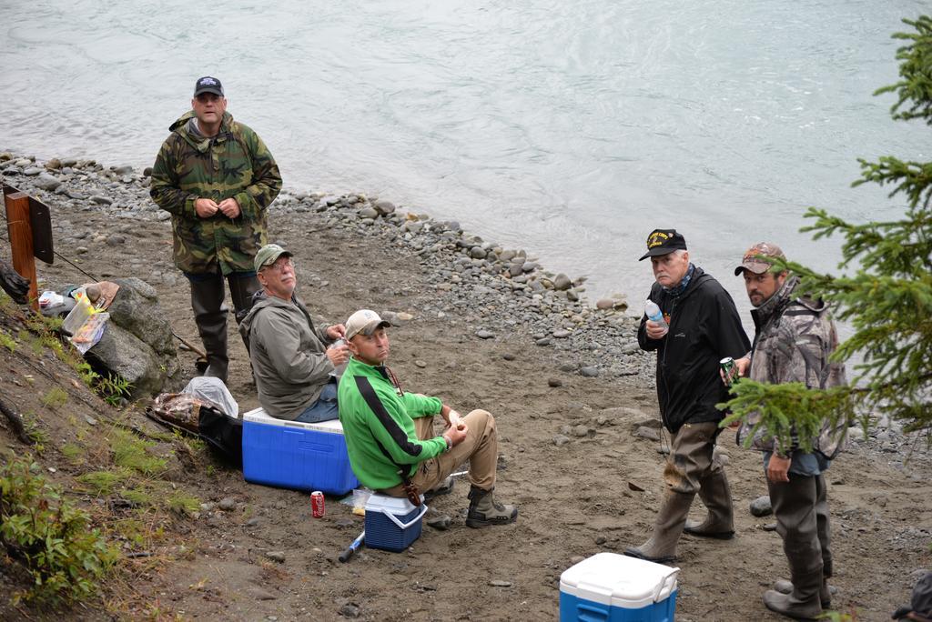 Salmon Catcher Lodge Кенай Екстериор снимка