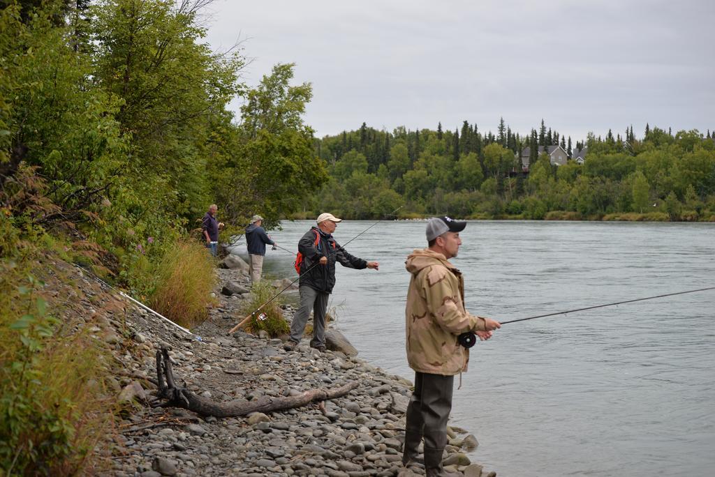 Salmon Catcher Lodge Кенай Екстериор снимка