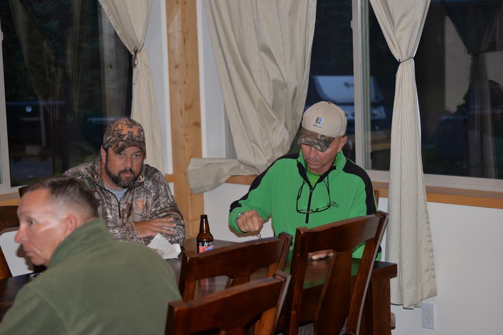 Salmon Catcher Lodge Кенай Екстериор снимка