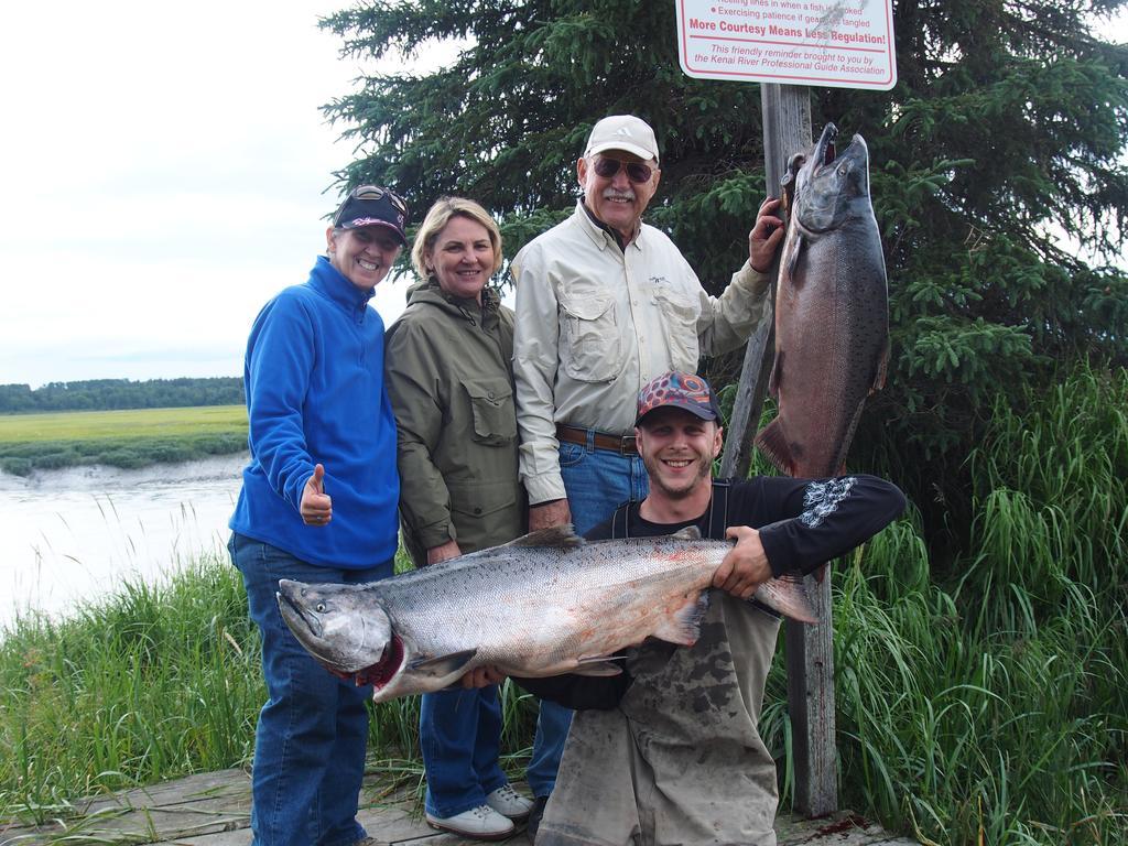 Salmon Catcher Lodge Кенай Екстериор снимка